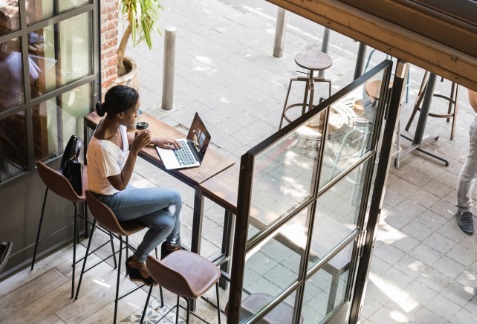 Faraday Park Table with laptop
