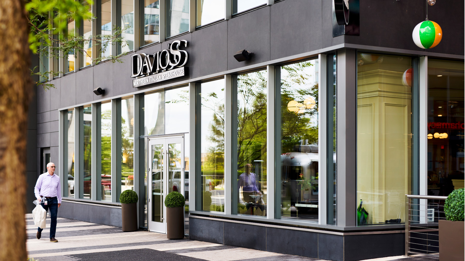 Neighborhood Restaurant Seating